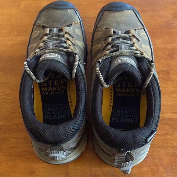 👟 EUC Keen Men’s Targhee III Leather Hiking Boot size US 10/Euro 43 - Picture 6 of 9